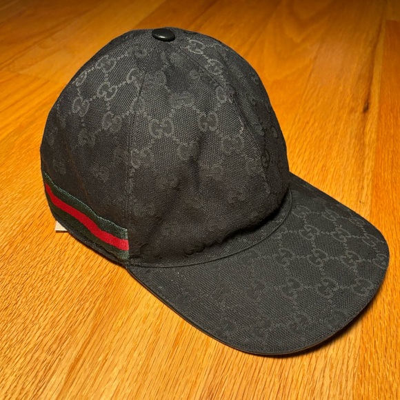 Gucci GG Supreme Baseball Cap 🔥 - Picture 1 of 8
